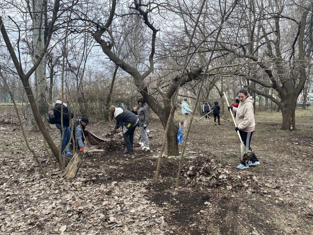 Сегодня, 29 марта, в рамках проекта "Городская среда" Всероссийской политической партии "Единая Россия", проведения двухмесячника по благоустройству, наведению чистоты и порядка в весенний период 2025 года, в Пролетарском... Сегодня, 29 марта, в рамках проекта "Городская среда" Всероссийской политической партии "Единая Россия", проведения двухмесячника по благоустройству, наведению чистоты и порядка в весенний период 2025 года, в Пролетарском...