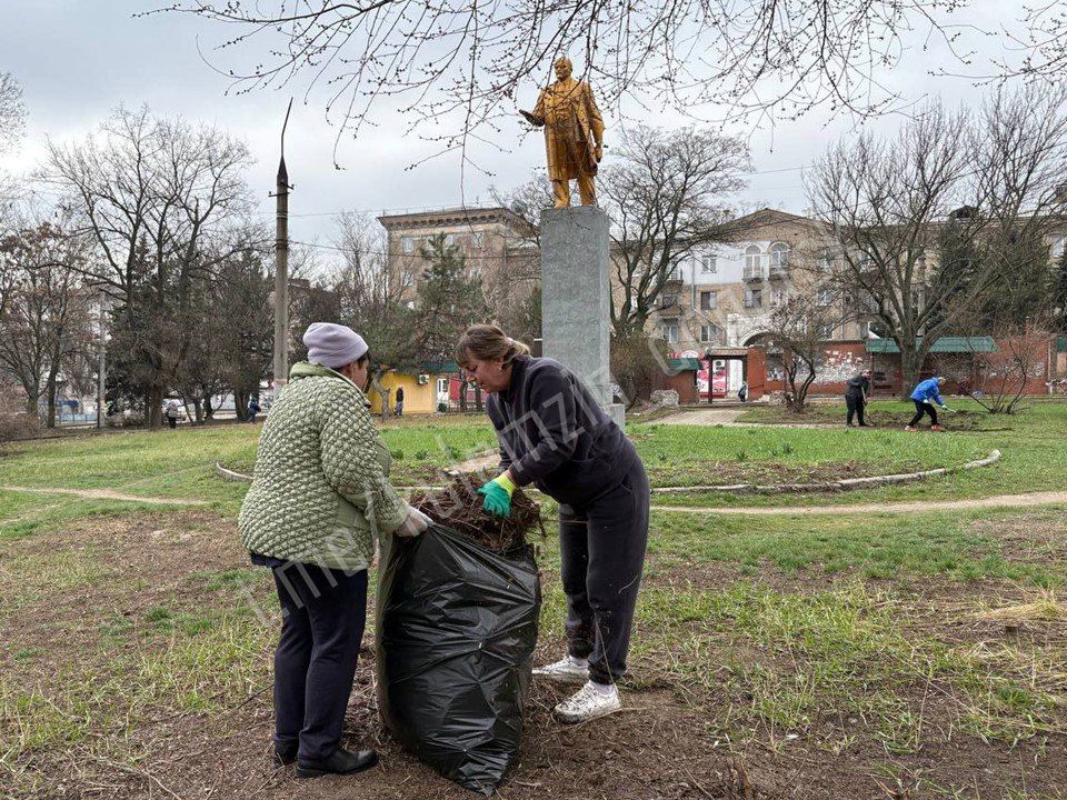 Общегородской субботник в Донецке! Общегородской субботник в Донецке!