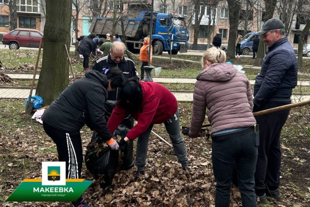 В Советском внутригородском районе состоялся общегородской субботник В Советском внутригородском районе состоялся общегородской субботник
