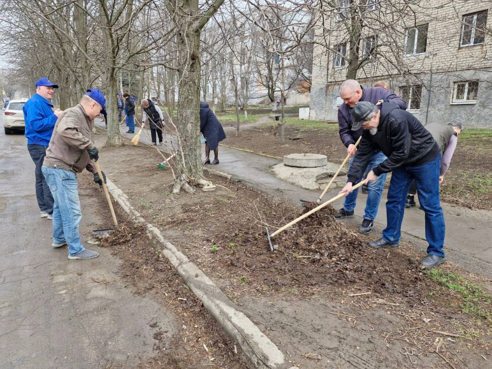 Сегодня коллектив училища олимпийского резерва присоединился к мероприятиям экологического десанта в городе Сегодня коллектив училища олимпийского резерва присоединился к мероприятиям экологического десанта в городе