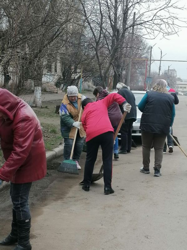 Муниципальные унитарные предприятия приняли участие в общегородском субботнике Муниципальные унитарные предприятия приняли участие в общегородском субботнике