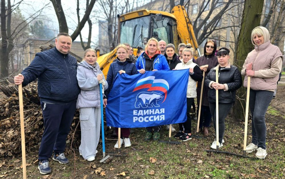 Иван Адамец: Сегодня сотрудники Управы Куйбышевского внутригородского района совместно с депутатом Донецкого городского совета Сергеем Остапенко и специалистами отдела опеки и попечительства №6 Администрации городского... Иван Адамец: Сегодня сотрудники Управы Куйбышевского внутригородского района совместно с депутатом Донецкого городского совета Сергеем Остапенко и специалистами отдела опеки и попечительства №6 Администрации городского...