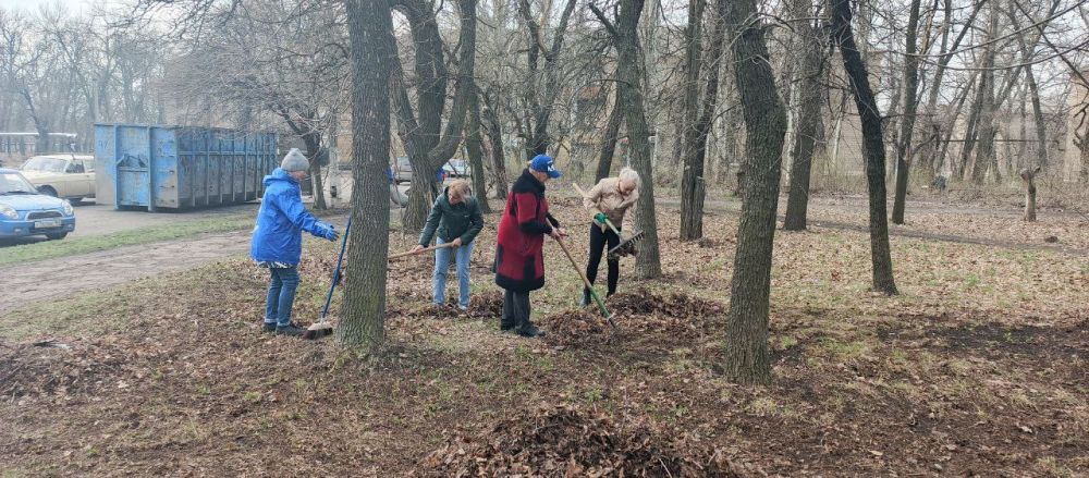 Юрий Будрин: Сегодня, 29 марта 2025 года, руководитель Управы Кировского внутригородского района Администрации городского округа Донецк ДНР Алексей Дмитрюк, совместно с депутатом Донецкого Городского Совета ДНР Михаилом... Юрий Будрин: Сегодня, 29 марта 2025 года, руководитель Управы Кировского внутригородского района Администрации городского округа Донецк ДНР Алексей Дмитрюк, совместно с депутатом Донецкого Городского Совета ДНР Михаилом...