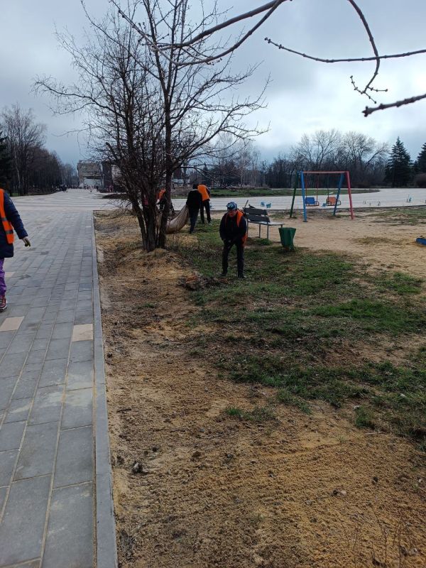 Муниципальные унитарные предприятия приняли участие в общегородском субботнике Муниципальные унитарные предприятия приняли участие в общегородском субботнике