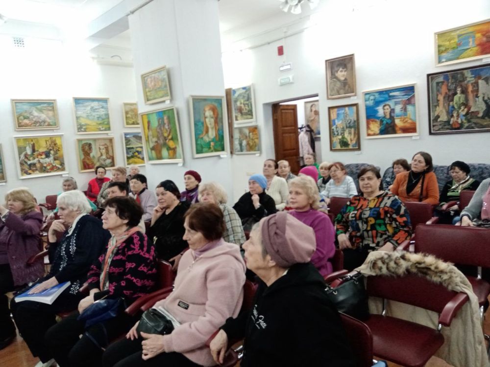 Валентин Левченко: Сотрудниками территориального центра Киевского района было организовано выездное мероприятие в «Дом работников культуры г.Донецка». Вниманию зрителей был представлен вечер у рояля «Я помню вальса ... Валентин Левченко: Сотрудниками территориального центра Киевского района было организовано выездное мероприятие в «Дом работников культуры г.Донецка». Вниманию зрителей был представлен вечер у рояля «Я помню вальса ...