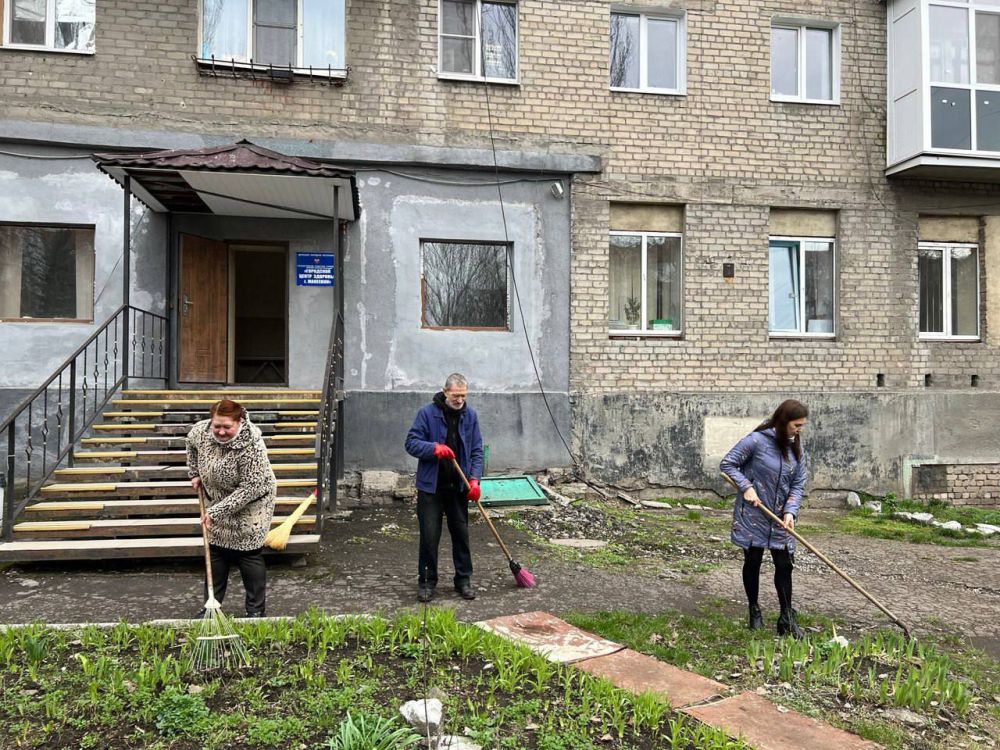 Владислав Ключаров: Сегодня состоялся очередной городской субботник Владислав Ключаров: Сегодня состоялся очередной городской субботник