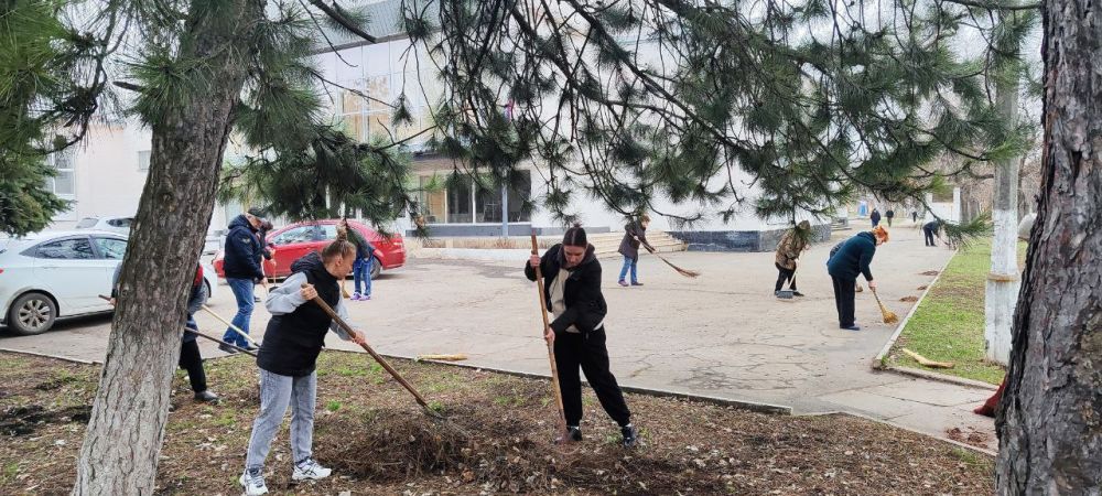 Сегодня, 29 марта, в рамках проекта "Городская среда" Всероссийской политической партии "Единая Россия", проведения двухмесячника по благоустройству, наведению чистоты и порядка в весенний период 2025 года, в Пролетарском... Сегодня, 29 марта, в рамках проекта "Городская среда" Всероссийской политической партии "Единая Россия", проведения двухмесячника по благоустройству, наведению чистоты и порядка в весенний период 2025 года, в Пролетарском...