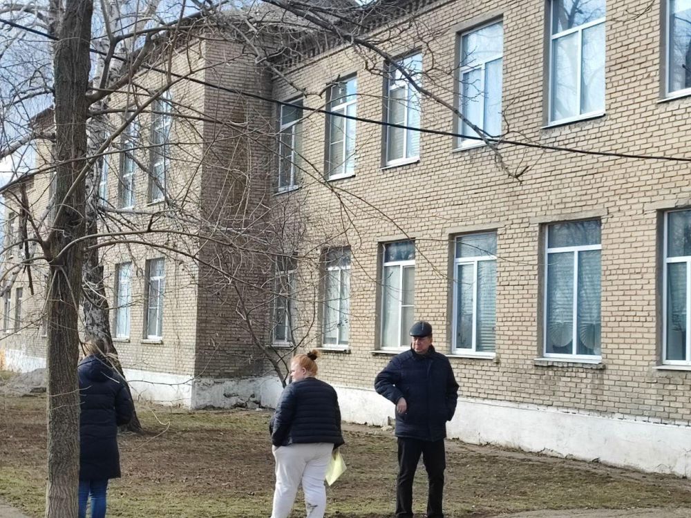 Николай Михайлов: Забайкалье подготовит проектно-сметную документацию для будущего ремонта школы в селе Марьяновка Старобешевского округа Николай Михайлов: Забайкалье подготовит проектно-сметную документацию для будущего ремонта школы в селе Марьяновка Старобешевского округа