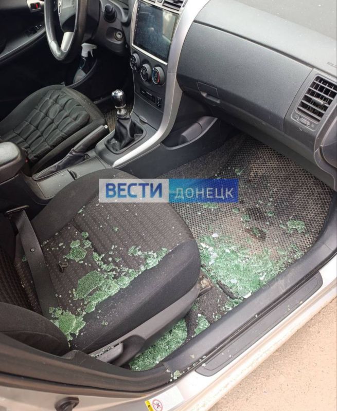 Съёмочная группа «Вести.Донецк» попала под атаку БПЛА в Горловке в ДНР, сообщает телеканал Съёмочная группа «Вести.Донецк» попала под атаку БПЛА в Горловке в ДНР, сообщает телеканал