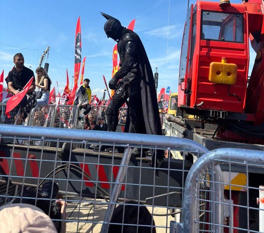 2,2 млн человек вышли на протест против Эрдогана в Стамбуле 2,2 млн человек вышли на протест против Эрдогана в Стамбуле