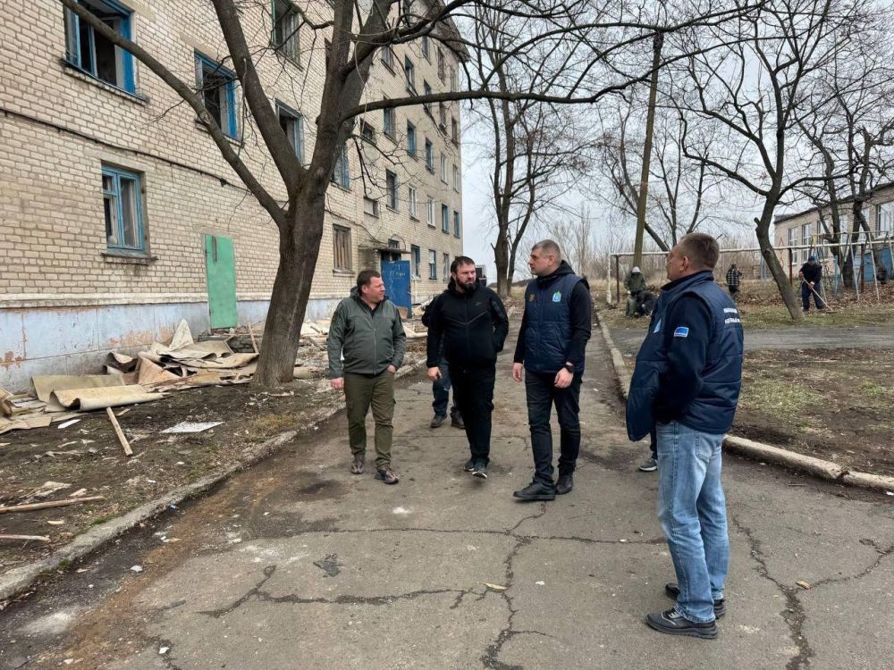 Представители строительного блока Ямала проверили ход работ в Волновахе Представители строительного блока Ямала проверили ход работ в Волновахе