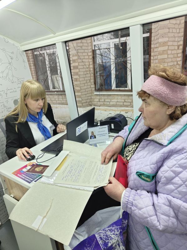 Сегодня, 01 апреля, мобильный центр обслуживания клиентов посетил пгт.Троицко-Харцызск. Жители высоко оценили работу специалистов Харцызского участка Восточного отделения ОП "Энергосбыт Донецк" и предложили продолжить в... Сегодня, 01 апреля, мобильный центр обслуживания клиентов посетил пгт.Троицко-Харцызск. Жители высоко оценили работу специалистов Харцызского участка Восточного отделения ОП "Энергосбыт Донецк" и предложили продолжить в...
