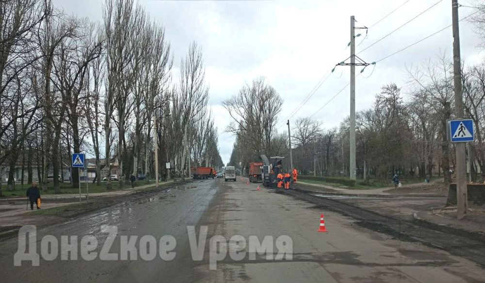 “Переезд сделали, по кольцу асфальт срезали”: в Петровском районе Донецка начался ремонт дороги “Переезд сделали, по кольцу асфальт срезали”: в Петровском районе Донецка начался ремонт дороги