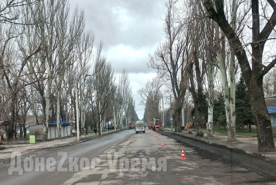 “Переезд сделали, по кольцу асфальт срезали”: в Петровском районе Донецка начался ремонт дороги “Переезд сделали, по кольцу асфальт срезали”: в Петровском районе Донецка начался ремонт дороги