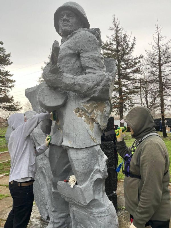 Нижегородские реставраторы приступили к ремонту памятника в пгт Шахтное Нижегородские реставраторы приступили к ремонту памятника в пгт Шахтное