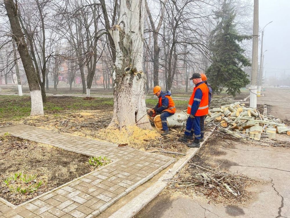 МУП «Простор» ежедневно выполняет все необходимые работы по содержанию городских улиц МУП «Простор» ежедневно выполняет все необходимые работы по содержанию городских улиц