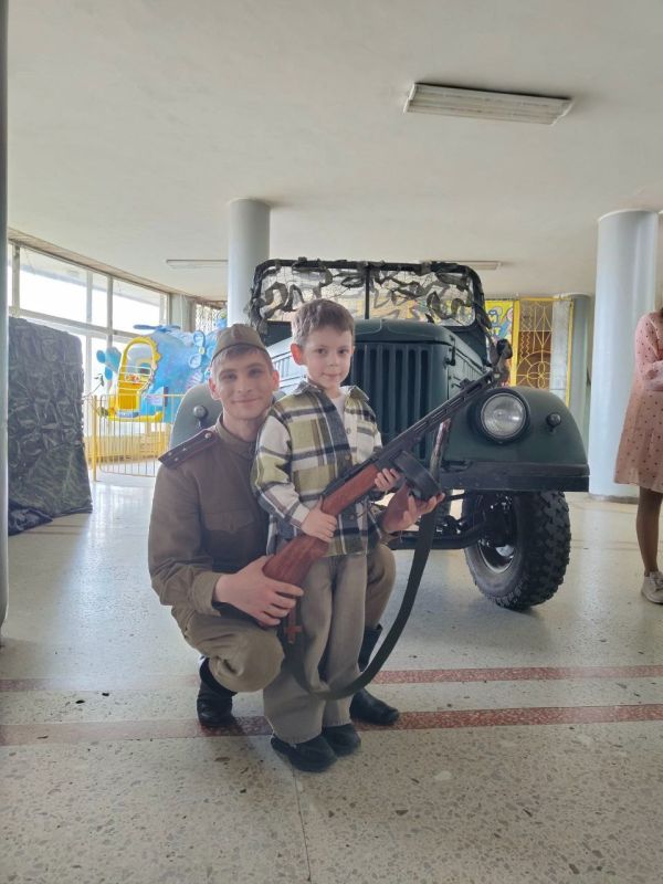 В рамках федерального проекта «Мир возможностей» и Всероссийской акции «История семьи – история страны» и в рамках года «Защитника Отечества» в ГКДОУ «ДЕТСКИЙ САД № 167 Г.О. МАКЕЕВКА» была организована экскурсия выходного дня В рамках федерального проекта «Мир возможностей» и Всероссийской акции «История семьи – история страны» и в рамках года «Защитника Отечества» в ГКДОУ «ДЕТСКИЙ САД № 167 Г.О. МАКЕЕВКА» была организована экскурсия выходного дня