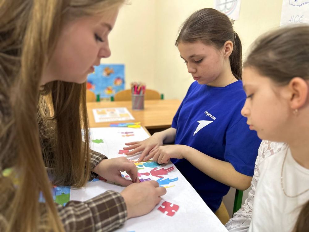 МЕЖДУНАРОДНАЯ АКЦИЯ "ЗАЖГИ СИНИМ" МЕЖДУНАРОДНАЯ АКЦИЯ "ЗАЖГИ СИНИМ"