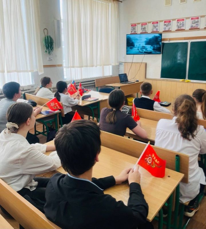 В школах Старобешевского округа прошел просмотр фильма « Моя война» В школах Старобешевского округа прошел просмотр фильма « Моя война»