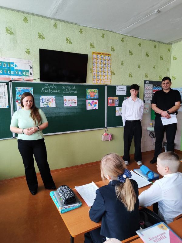 В рамках выполнения плана мероприятий, посвященных реализации Федерального партийного проекта "Мир возможностей" в ГБОУ "СШ № 49 Г.О. МАКЕЕВКА" была проведена встреча учащихся 4-Б класса с тренером-преподавателем Карабашьян... В рамках выполнения плана мероприятий, посвященных реализации Федерального партийного проекта "Мир возможностей" в ГБОУ "СШ № 49 Г.О. МАКЕЕВКА" была проведена встреча учащихся 4-Б класса с тренером-преподавателем Карабашьян...