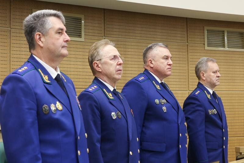 Наталья Никонорова: На пленарном заседании Генеральный прокурор Российской Федерации Игорь Краснов выступил с докладом о состоянии законности и правопорядка в Российской Федерации и о проделанной работе по их укреплению за... Наталья Никонорова: На пленарном заседании Генеральный прокурор Российской Федерации Игорь Краснов выступил с докладом о состоянии законности и правопорядка в Российской Федерации и о проделанной работе по их укреплению за...