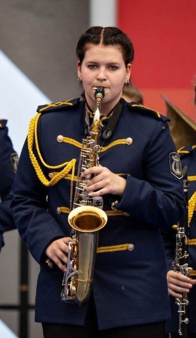 I     