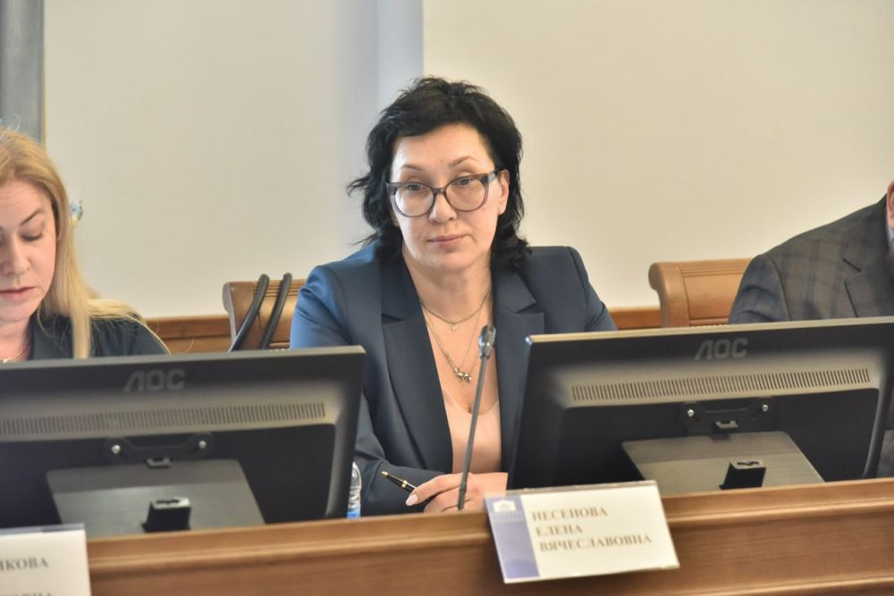 Юлия Крюкова обсудила вопросы поддержки льготных категорий граждан с депутатами Ростовской области Юлия Крюкова обсудила вопросы поддержки льготных категорий граждан с депутатами Ростовской области