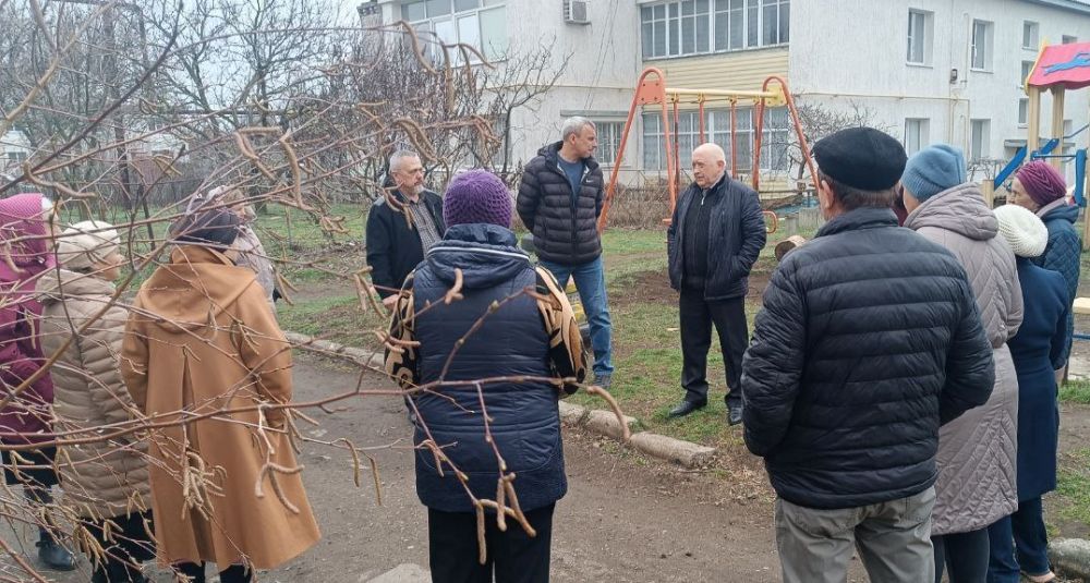 Заместитель Главы Администрации Новоазовского муниципального округа Сергей Харьков совместно с начальником Лебединского территориального отдела Администрации Новоазовского муниципального округа Михаилом Горбом провели... Заместитель Главы Администрации Новоазовского муниципального округа Сергей Харьков совместно с начальником Лебединского территориального отдела Администрации Новоазовского муниципального округа Михаилом Горбом провели...