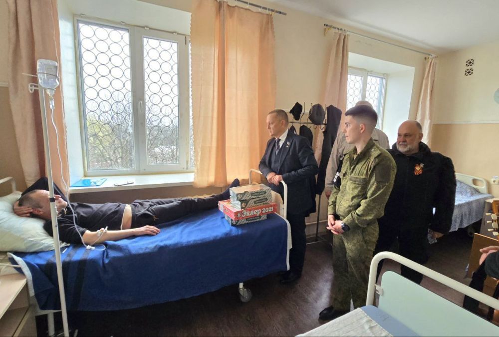 Дмитрий Огилец: Проведали бойцов проходящих лечение после ранений Дмитрий Огилец: Проведали бойцов проходящих лечение после ранений