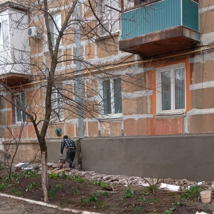 В Кировском ремонтируют жилой фонд В Кировском ремонтируют жилой фонд
