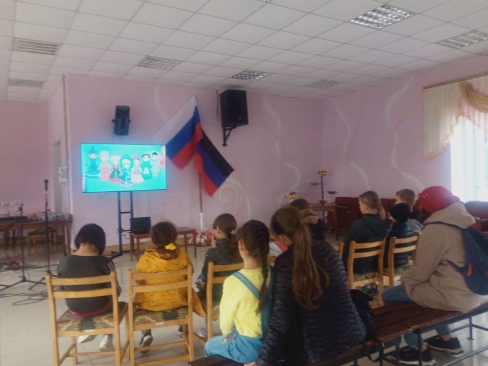 02.04.2025 в МБУ Донской ЦКД прошёл информационный час "Когда мы едины -мы непобедимы!" 2 апреля отмечается День единения народов Российской Федерации и Республики Беларусь 02.04.2025 в МБУ Донской ЦКД прошёл информационный час "Когда мы едины -мы непобедимы!" 2 апреля отмечается День единения народов Российской Федерации и Республики Беларусь