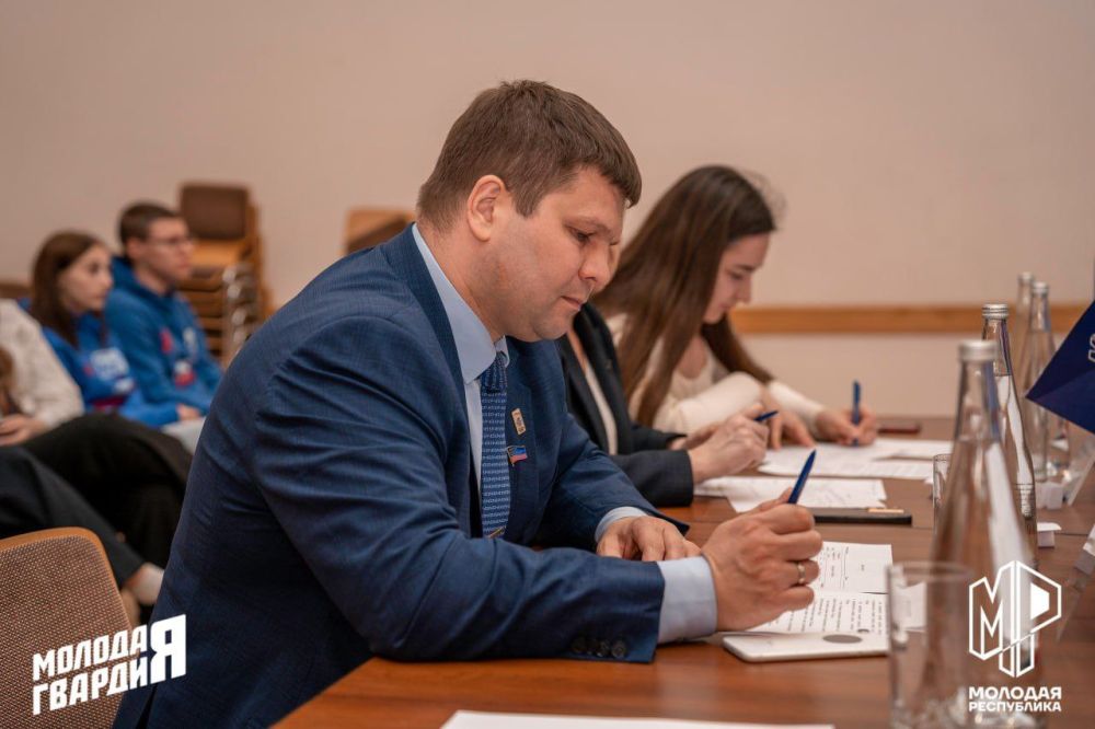 Депутаты выступили в качестве жюри на полуфиналах «Лиги Ораторов» Депутаты выступили в качестве жюри на полуфиналах «Лиги Ораторов»