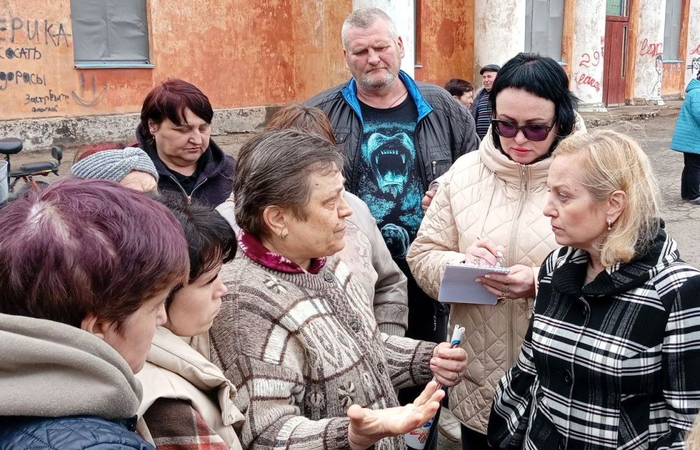 Наталья Бегуненко: В Петровском районе города Донецка прошли сходы с жителями Наталья Бегуненко: В Петровском районе города Донецка прошли сходы с жителями