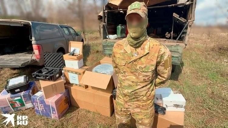Помощь, которая спасает жизни: Корреспондент «Комсомолки» вместе с Народным фронтом привез на передовую коптеры и другое оборудование Помощь, которая спасает жизни: Корреспондент «Комсомолки» вместе с Народным фронтом привез на передовую коптеры и другое оборудование