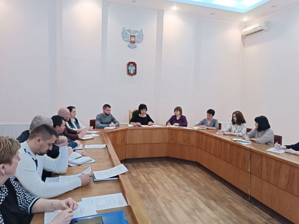 02.04.2025 председатель Тельмановского муниципального совета Дмитрий Липчанский принял участие в первом заседании Проектного офиса 02.04.2025 председатель Тельмановского муниципального совета Дмитрий Липчанский принял участие в первом заседании Проектного офиса