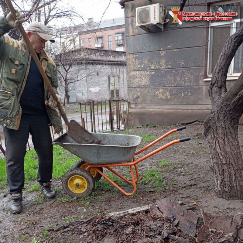 Муниципальными унитарными предприятиями городского округа Енакиево были выполнены следующие работы: Муниципальными унитарными предприятиями городского округа Енакиево были выполнены следующие работы: