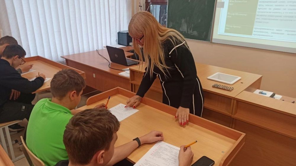 В ГБОУ «Урзуфская школа Мангушского м.о.» для учеников из предпринимательского класса, прошел В ГБОУ «Урзуфская школа Мангушского м.о.» для учеников из предпринимательского класса, прошел