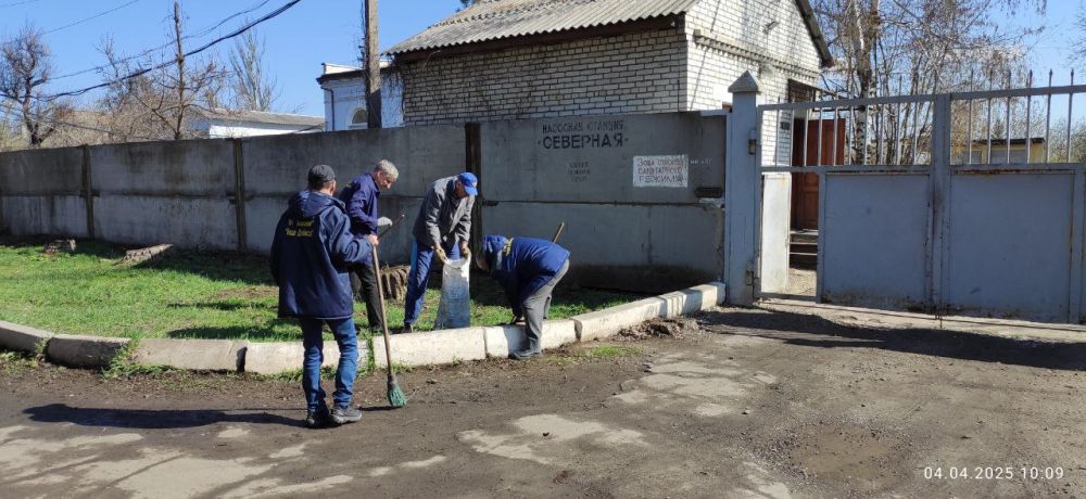 В Кировском внутригородском районе продолжаются работы в рамках двухмесячника по благоустройству В Кировском внутригородском районе продолжаются работы в рамках двухмесячника по благоустройству