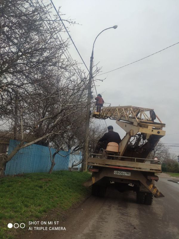 Борис Трима: В Мангушском муниципальном округе продолжается ремонт сети уличного освещения Борис Трима: В Мангушском муниципальном округе продолжается ремонт сети уличного освещения