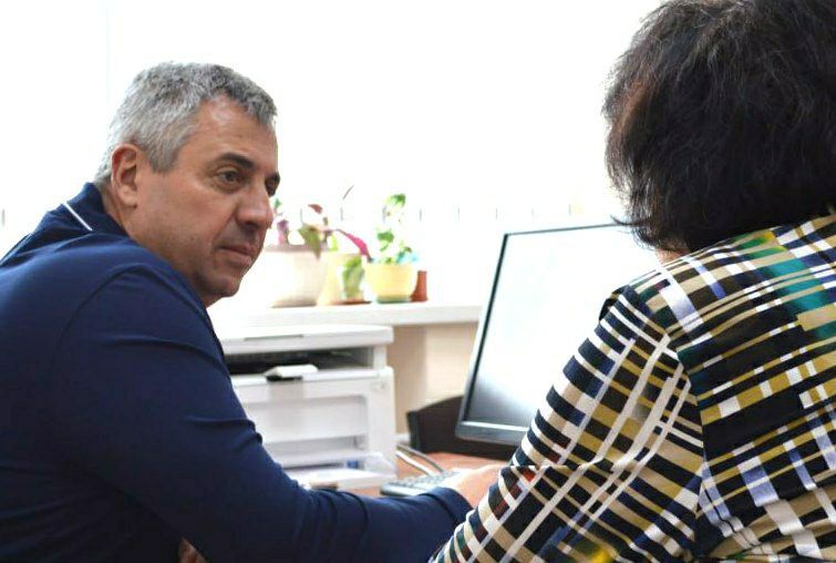 ПРИЕМ ГРАЖДАН. Виталий Воловик, Эдуард Либерман, Александр Герасименко, Роман Евстифеев, Герман Полунин, Владимир Мозговой, Василий Гребенюк, Эдуард Момот, Евгений Селютин, Сергей Тельных, Сергей Ткаченко, Сергей... ПРИЕМ ГРАЖДАН. Виталий Воловик, Эдуард Либерман, Александр Герасименко, Роман Евстифеев, Герман Полунин, Владимир Мозговой, Василий Гребенюк, Эдуард Момот, Евгений Селютин, Сергей Тельных, Сергей Ткаченко, Сергей...