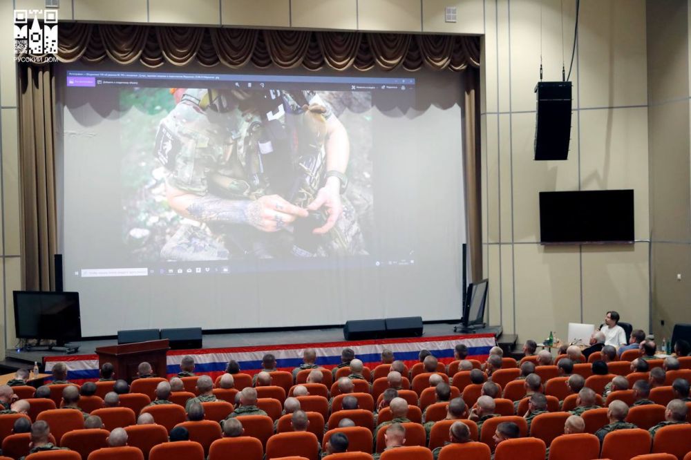 Донецкий фотограф Денис Григорюк посетил 102-ю российскую военную базу Донецкий фотограф Денис Григорюк посетил 102-ю российскую военную базу