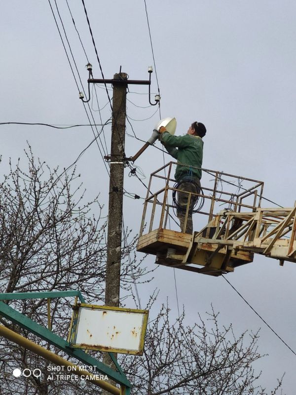 Борис Трима: В Мангушском муниципальном округе продолжается ремонт сети уличного освещения Борис Трима: В Мангушском муниципальном округе продолжается ремонт сети уличного освещения