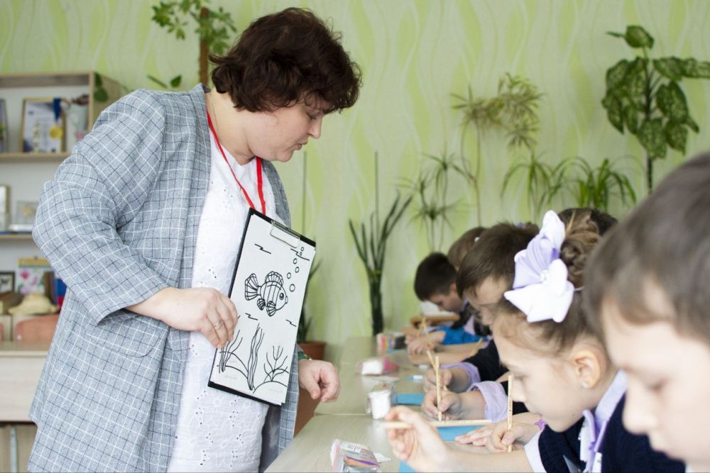 Педагог года. Подведены итоги Республиканского конкурса «Педагог года Донецкой Народной Республики» в номинации «Педагог дополнительного образования» 03 и 04 апреля состоялся очный тур регионального этапа Республиканского... Педагог года. Подведены итоги Республиканского конкурса «Педагог года Донецкой Народной Республики» в номинации «Педагог дополнительного образования» 03 и 04 апреля состоялся очный тур регионального этапа Республиканского...