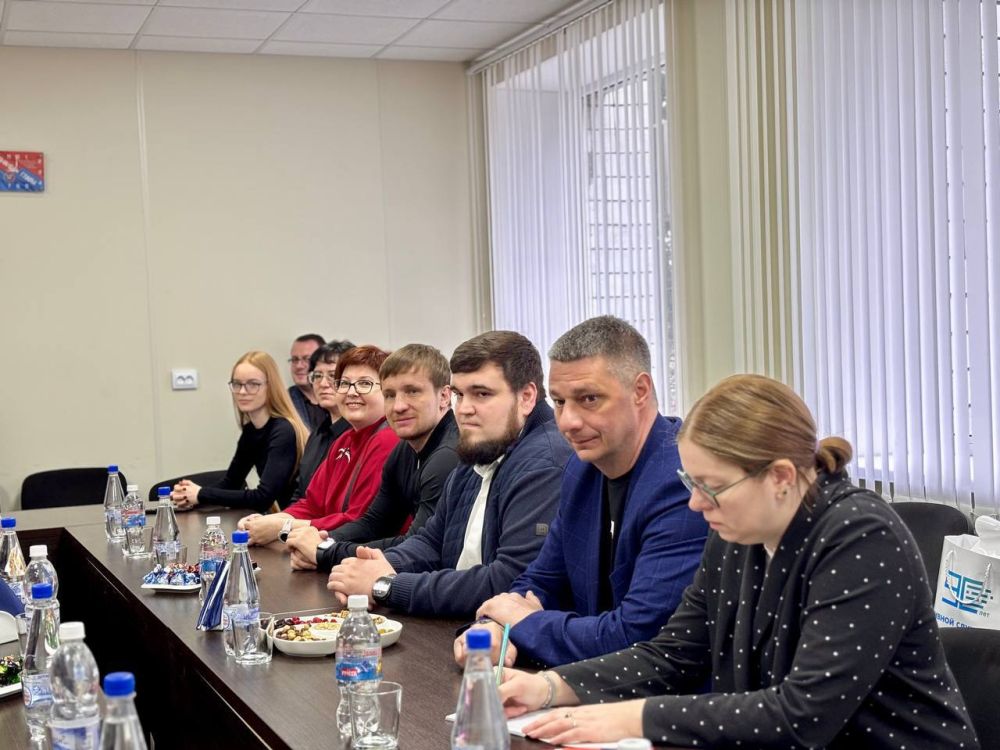 Юристы Ямала помогают Волновахе: правовая командировка на благо развития округа Юристы Ямала помогают Волновахе: правовая командировка на благо развития округа