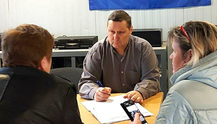 ПРИЕМ ГРАЖДАН. Виталий Воловик, Эдуард Либерман, Александр Герасименко, Роман Евстифеев, Герман Полунин, Владимир Мозговой, Василий Гребенюк, Эдуард Момот, Евгений Селютин, Сергей Тельных, Сергей Ткаченко, Сергей... ПРИЕМ ГРАЖДАН. Виталий Воловик, Эдуард Либерман, Александр Герасименко, Роман Евстифеев, Герман Полунин, Владимир Мозговой, Василий Гребенюк, Эдуард Момот, Евгений Селютин, Сергей Тельных, Сергей Ткаченко, Сергей...