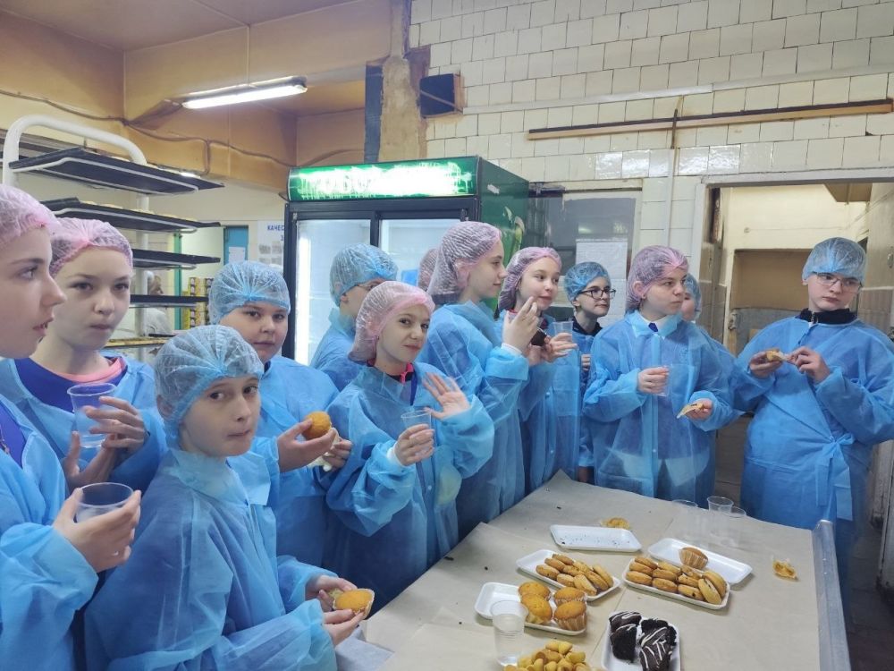Для ранней профориентации гимназистов была организована экскурсия на предприятие ООО "МИР ХЛЕБА" Для ранней профориентации гимназистов была организована экскурсия на предприятие ООО "МИР ХЛЕБА"