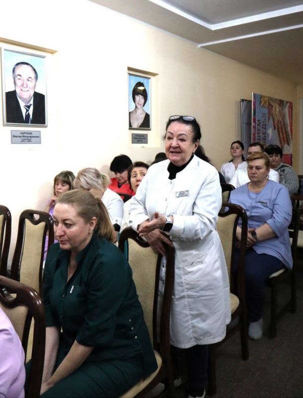 Валентина Харлашка: Сегодня, 4 апреля, провела встречу с трудовым коллективом Психиатрической больницы г.Макеевки Валентина Харлашка: Сегодня, 4 апреля, провела встречу с трудовым коллективом Психиатрической больницы г.Макеевки