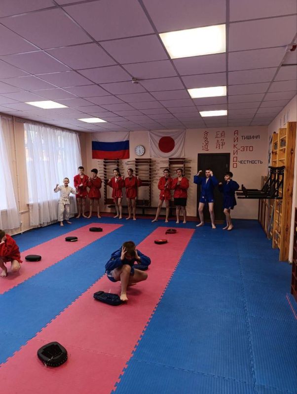 На базе МБУ ДО "ЦДЮТ" прошла увлекательная эстафета по партийному проекту "Выбор сильных" "Единая Россия" На базе МБУ ДО "ЦДЮТ" прошла увлекательная эстафета по партийному проекту "Выбор сильных" "Единая Россия"
