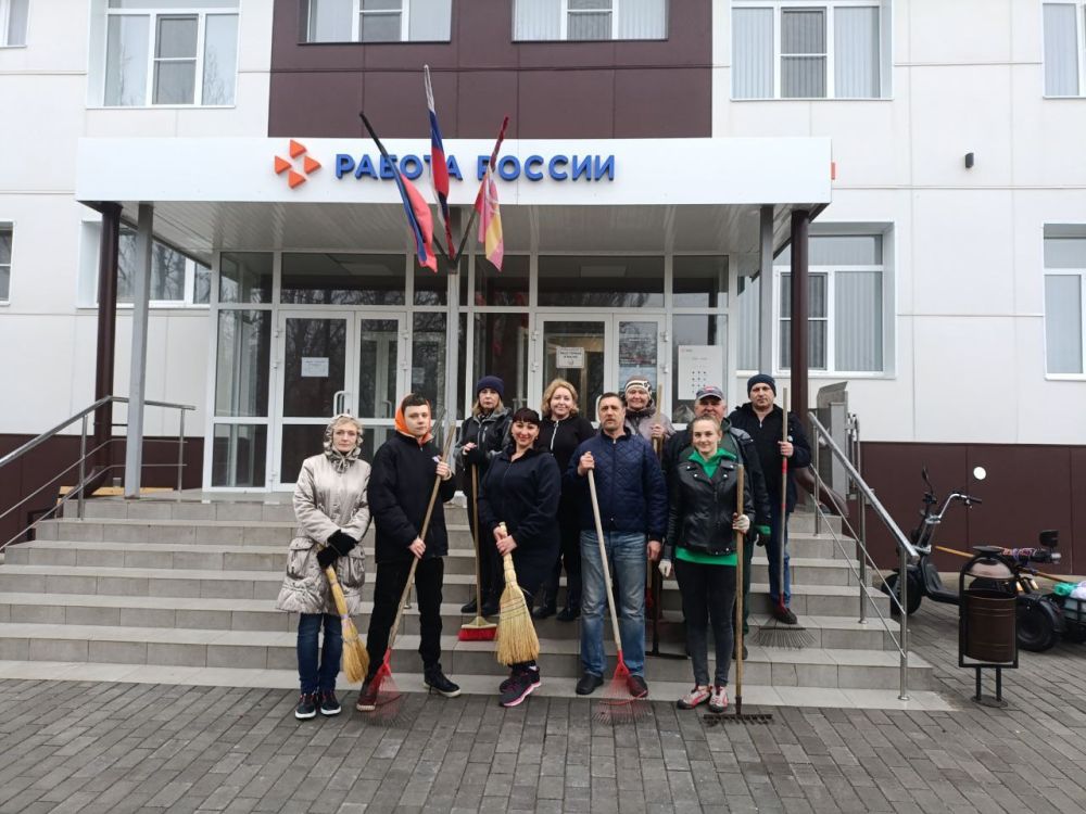 Весенний субботник!. Весенний субботник – это не просто традиция, это залог нашего комфортного и уютного проживания Весенний субботник!. Весенний субботник – это не просто традиция, это залог нашего комфортного и уютного проживания