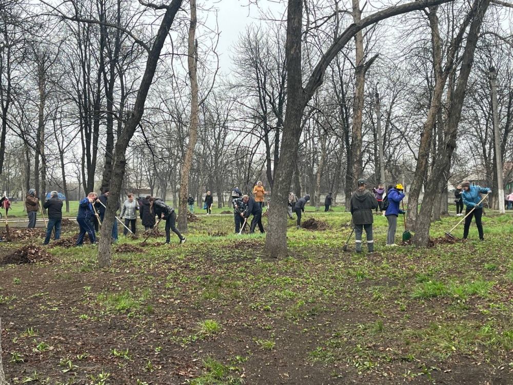Сергей Желновач: Сегодня, 5 апреля, в городском округе Дебальцево состоялся общереспубликанский субботник, который стал важным мероприятием для жителе округа и символом сплоченности Сергей Желновач: Сегодня, 5 апреля, в городском округе Дебальцево состоялся общереспубликанский субботник, который стал важным мероприятием для жителе округа и символом сплоченности
